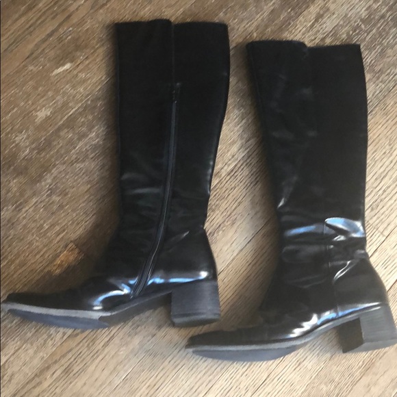 Hugo Boss boots - Picture 1 of 3